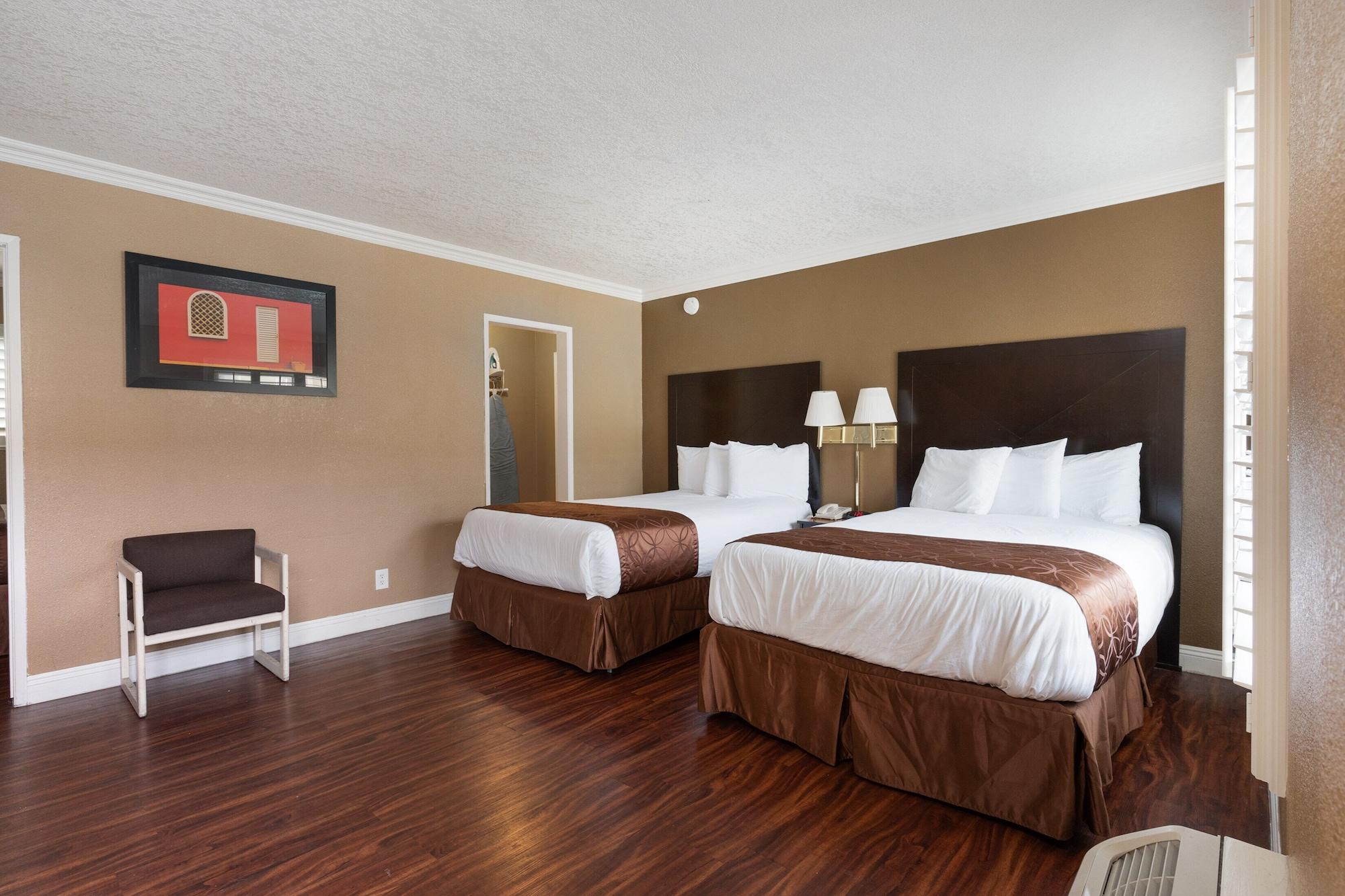 Americas Best Value Inn & Suites Anaheim Esterno foto